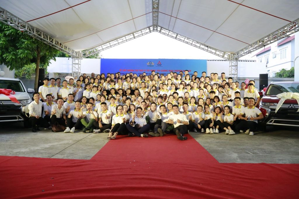 Truong-Cao-dang-Ky-thuat-Cong-nghe-Bach-Khoa-nhan-tai-tro-o-to-tu-Mitsubishi-Motors-Vietnam