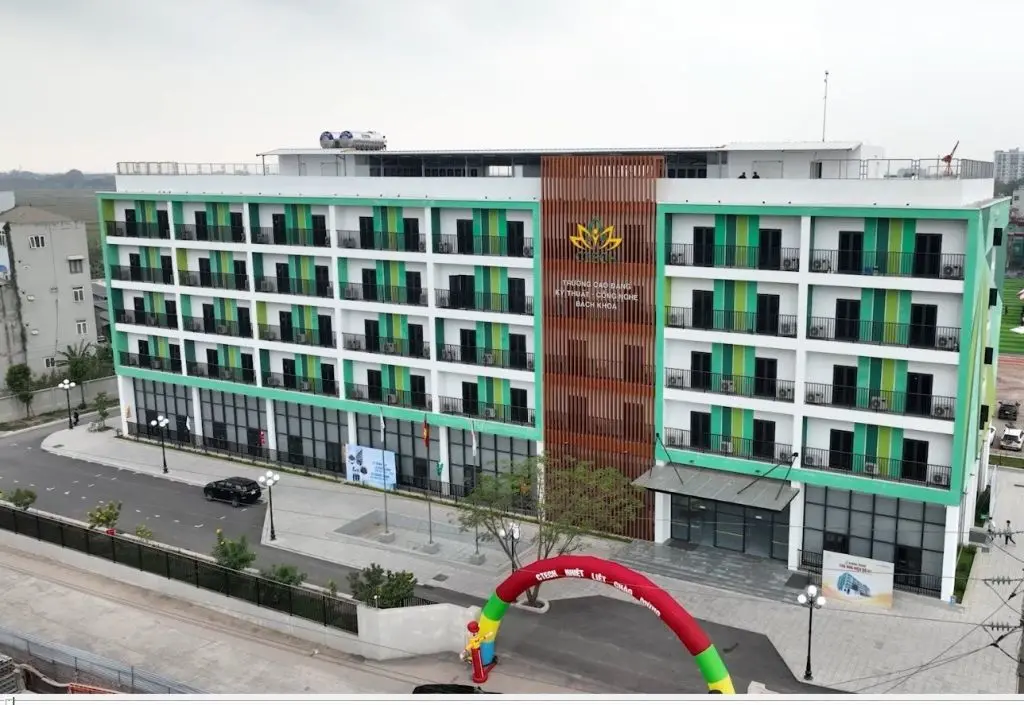 Phản hồi báo chí về trường hợp xin rút hồ sơ học văn hóa chương trình Giáo dục thường xuyên cấp THPT năm học 2023-2024