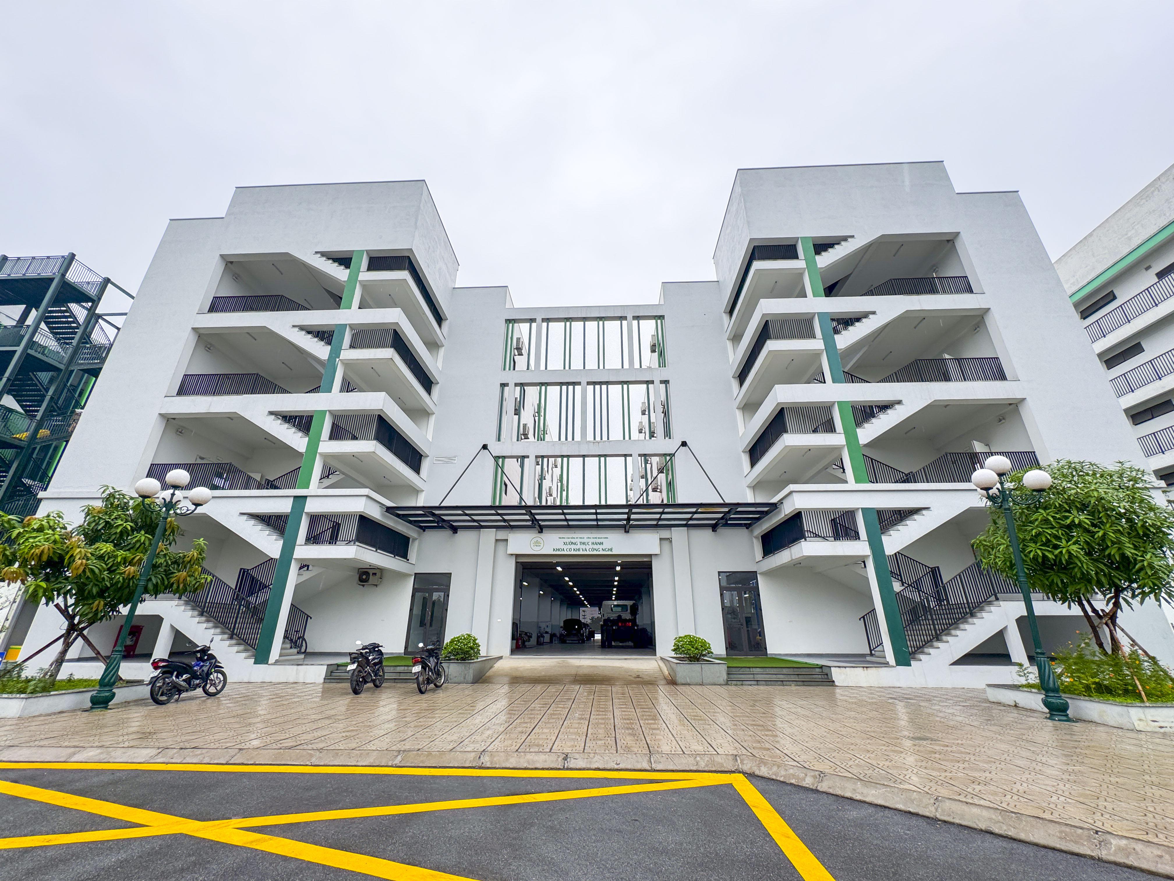 Cơ sở vật chất